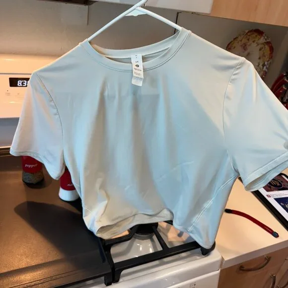 NWOT Wundermost Nulu Crewnect Cropped T shirt  size L - Picture 2 of 4